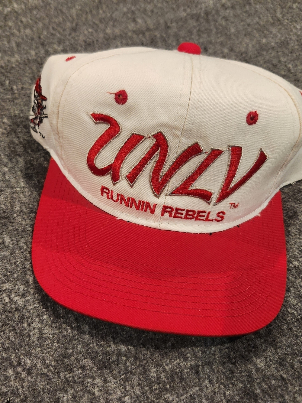 Vtg 90s Sports Specialties UNLV Runnin Rebel The Twill Script Snapback Hat RARE